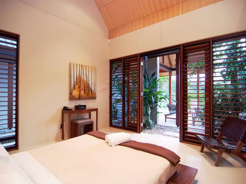 BALE DVE, Port Douglas QLD 4877