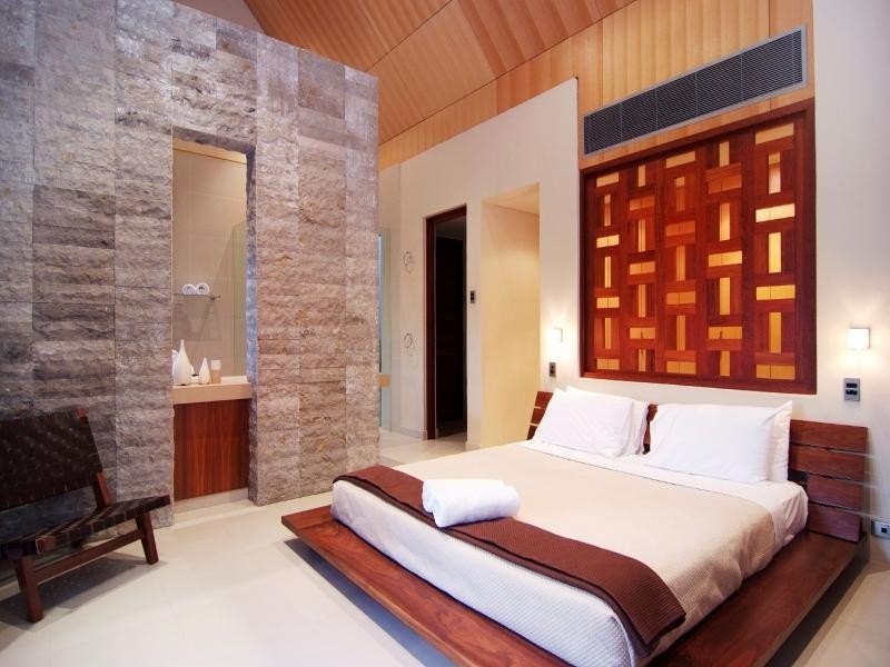 BALE DVE, Port Douglas QLD 4877