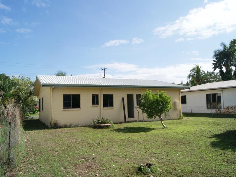 10 Jacaranda Close, Cooya Beach QLD 4873