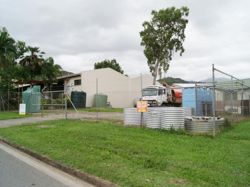 1 Sawmill Road, Mossman QLD 4873