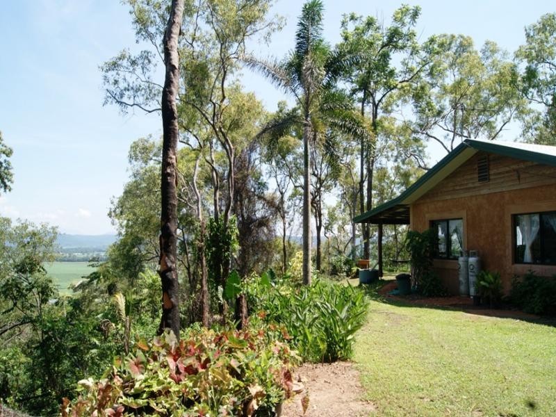 142 Somerset Dve, Miallo QLD 4873