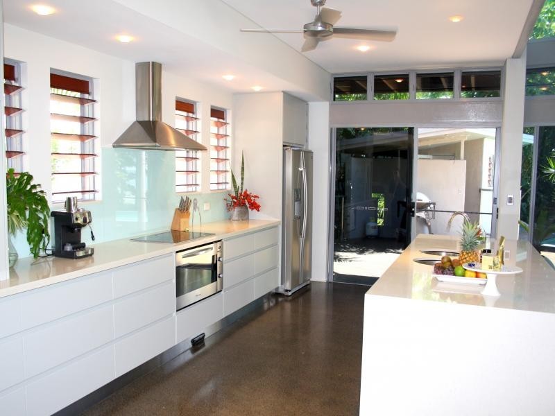 16 Rankin Street, Absolute Beach House, Newell QLD 4873