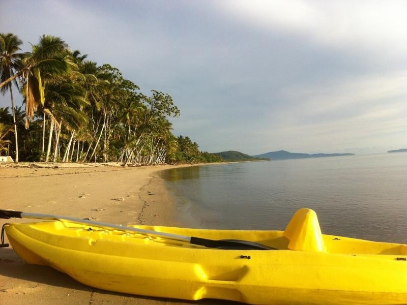 16 Rankin Street, Absolute Beach House, Newell QLD 4873