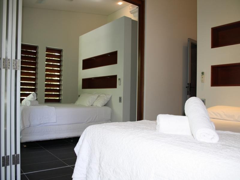 16 Rankin Street, Absolute Beach House, Newell QLD 4873