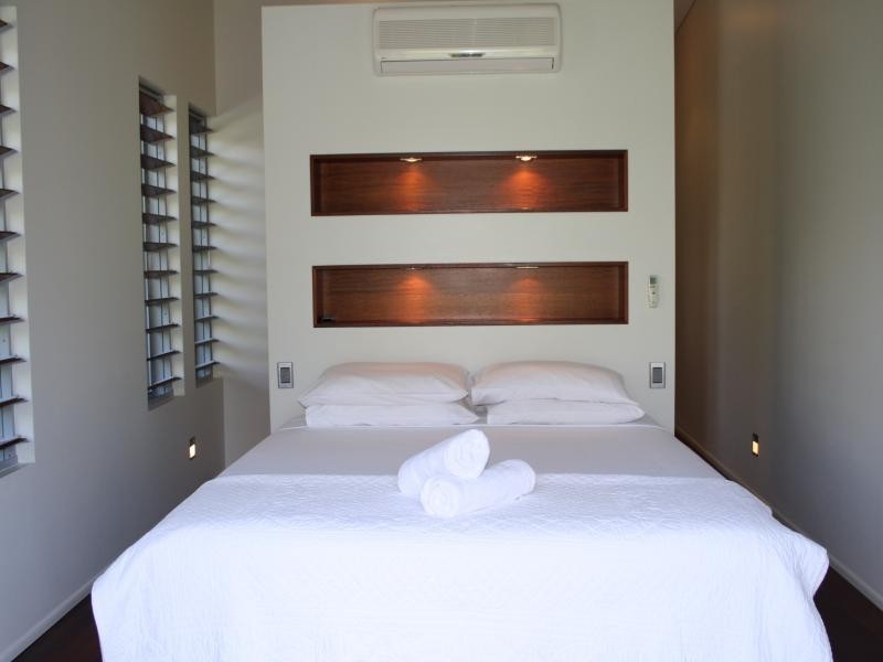 16 Rankin Street, Absolute Beach House, Newell QLD 4873