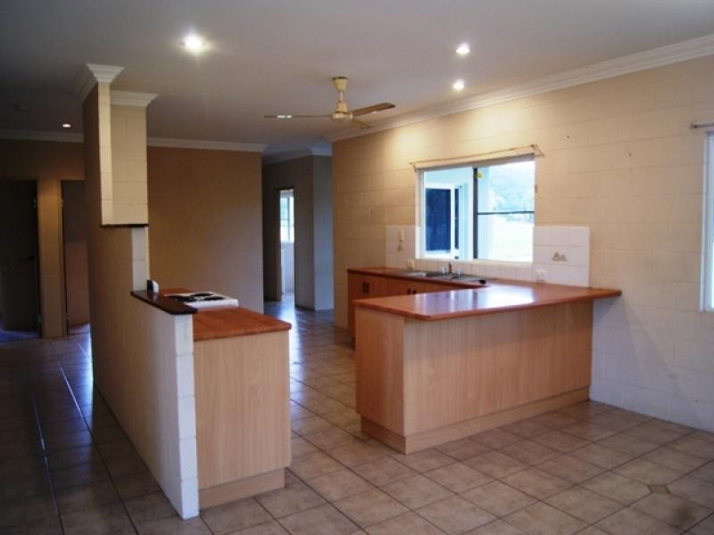 8 Jenae Close, Wonga QLD 4873