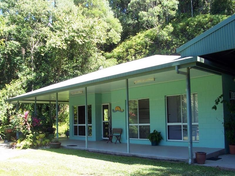 42 Kahana Road, Whyanbeel QLD 4873