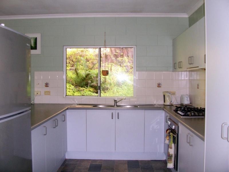 42 Kahana Road, Whyanbeel QLD 4873