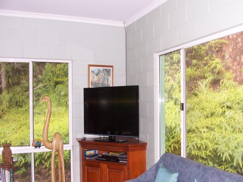 42 Kahana Road, Whyanbeel QLD 4873