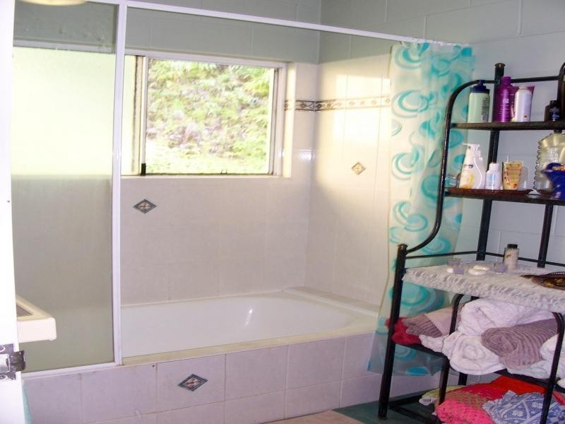 42 Kahana Road, Whyanbeel QLD 4873