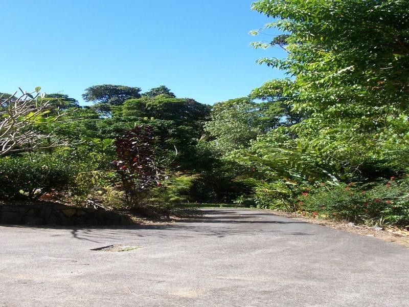 42 Kahana Road, Whyanbeel QLD 4873