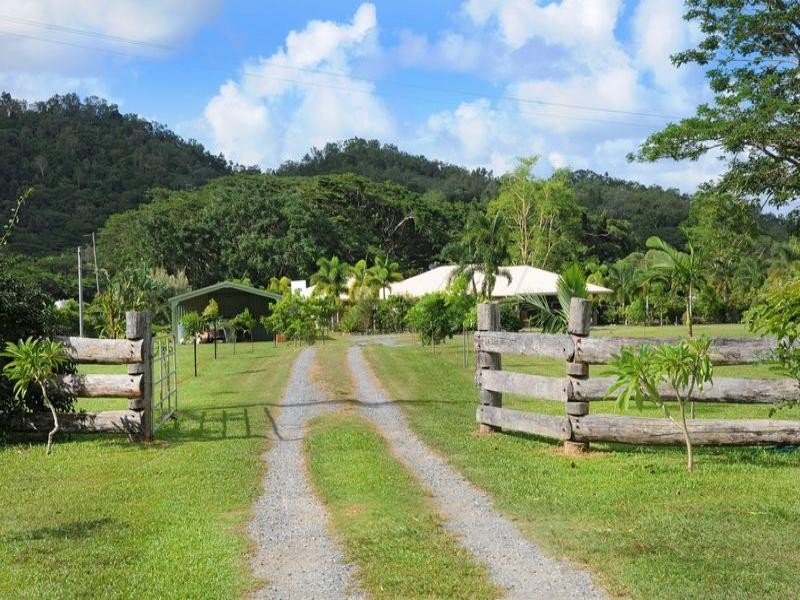 255 MOWBRAY RIVER RD, Port Douglas QLD 4877