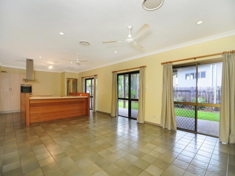 1 Ruby Close, Port Douglas QLD 4877