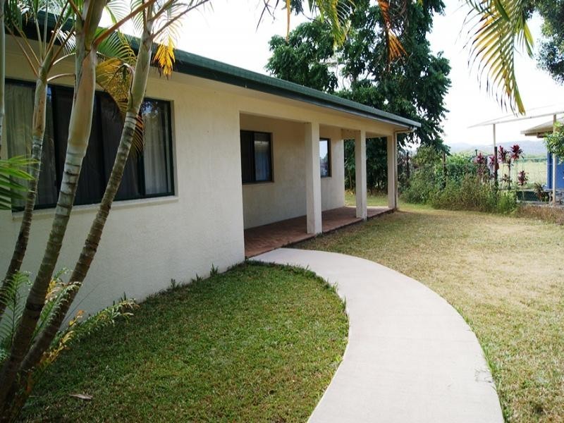 27 COULTHARD CLOSE, Newell QLD 4873