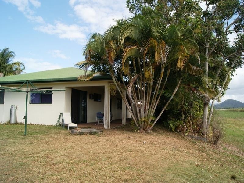 27 COULTHARD CLOSE, Newell QLD 4873