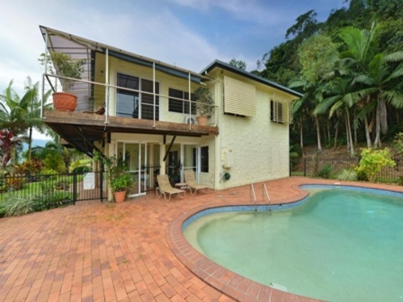 9 Hibiscus Court, Rocky Point QLD 4873