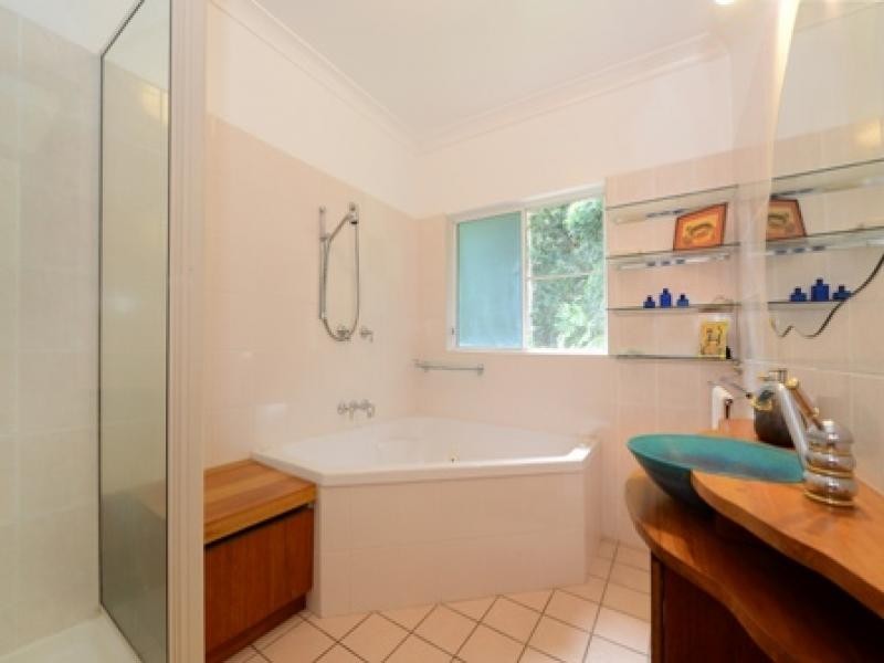 9 Hibiscus Court, Rocky Point QLD 4873