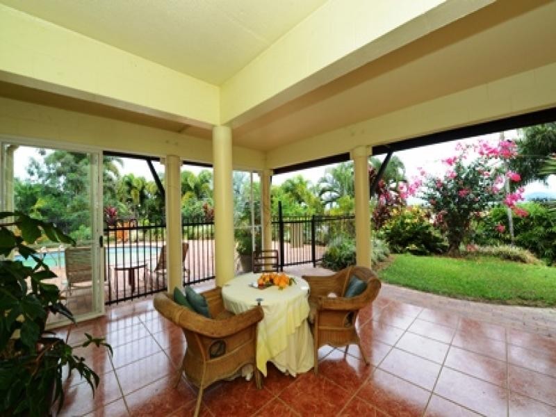 9 Hibiscus Court, Rocky Point QLD 4873