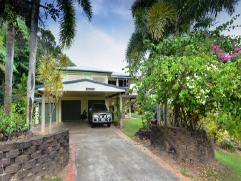 9 Hibiscus Court, Rocky Point QLD 4873