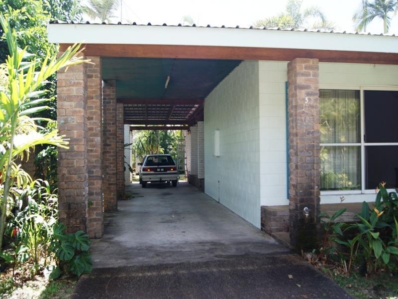 5 TULIP ST, Cooya Beach QLD 4873