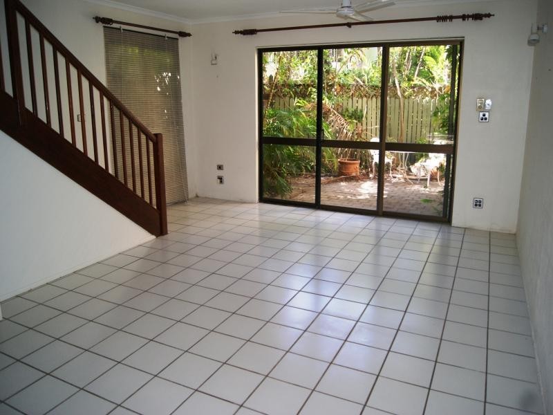 2/5 LITTLE REEF ST, Port Douglas QLD 4877