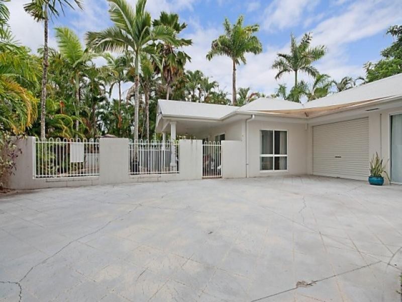 2/10 Trochus Close, Port Douglas QLD 4877