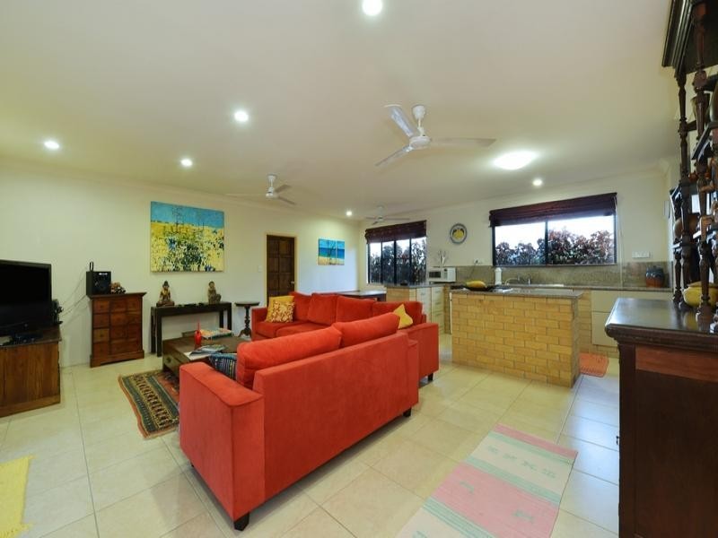4 KALU CLOSE, Cooya Beach QLD 4873