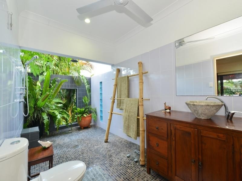 4 KALU CLOSE, Cooya Beach QLD 4873