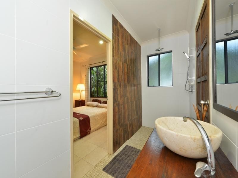 4 KALU CLOSE, Cooya Beach QLD 4873