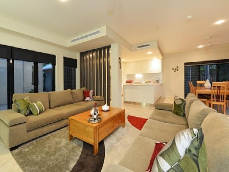 8/17 St Crispins Avenue, Port Douglas QLD 4877