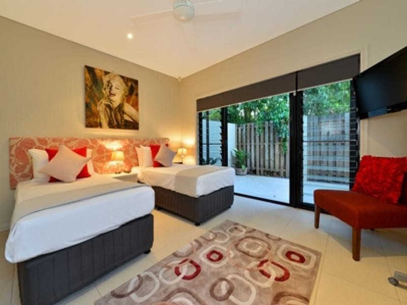 8/17 St Crispins Avenue, Port Douglas QLD 4877