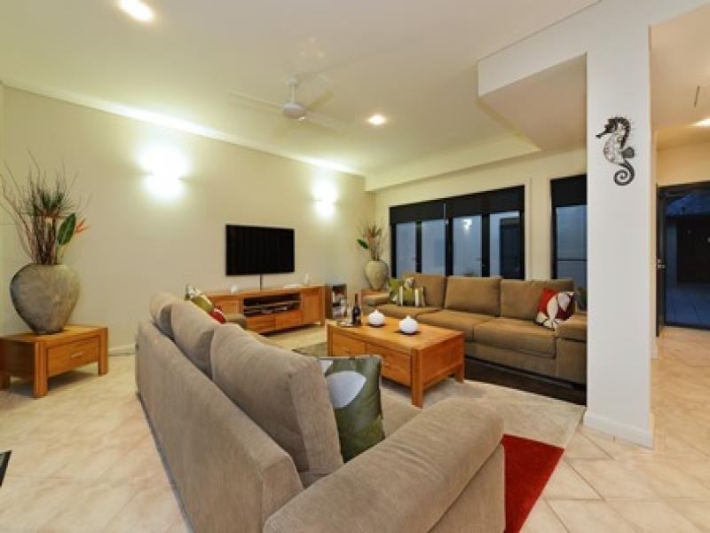 8/17 St Crispins Avenue, Port Douglas QLD 4877