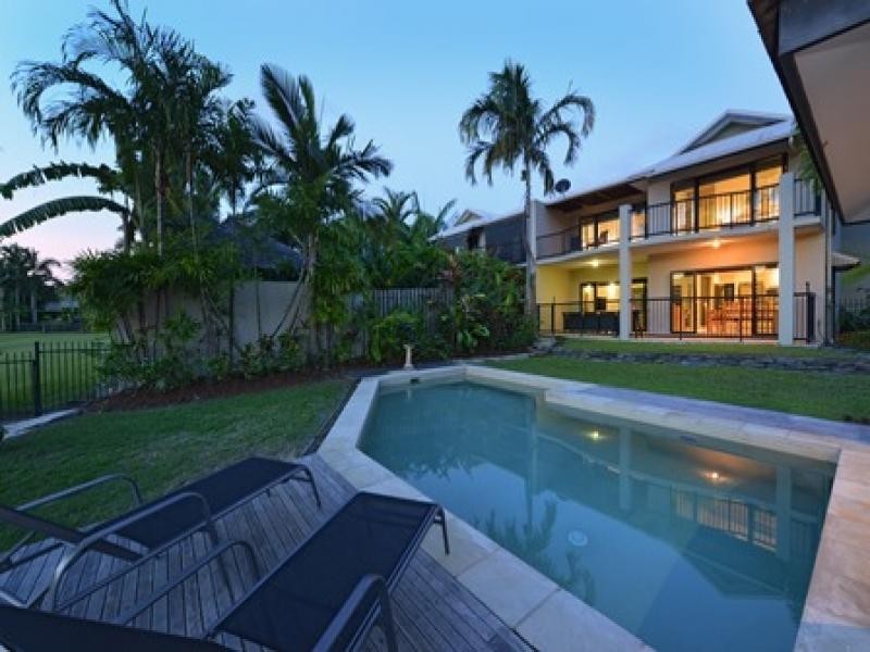 8/17 St Crispins Avenue, Port Douglas QLD 4877