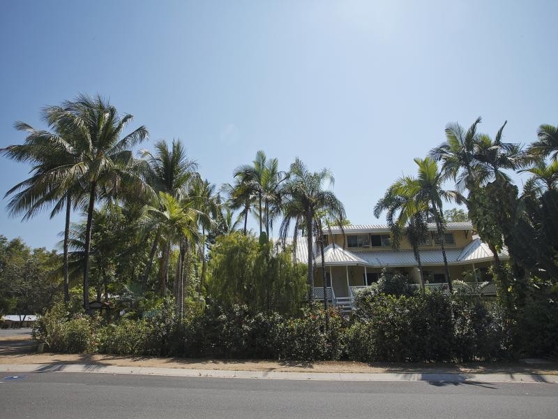 2/32 MOWBRAY STREET, Port Douglas QLD 4877