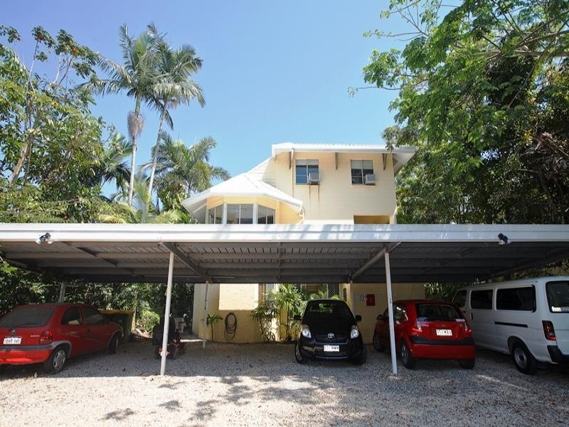 2/32 MOWBRAY STREET, Port Douglas QLD 4877