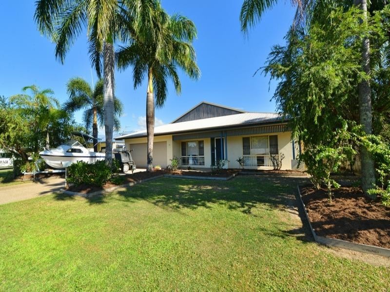 17 BIRDWING ST, Port Douglas QLD 4877