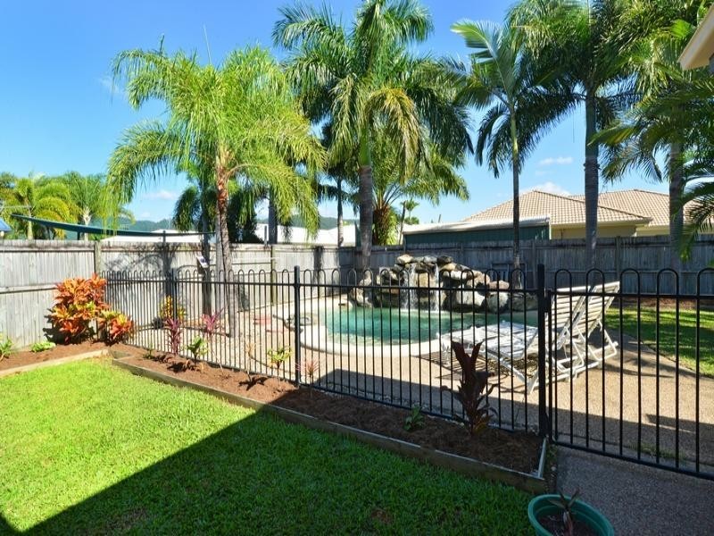 17 BIRDWING ST, Port Douglas QLD 4877