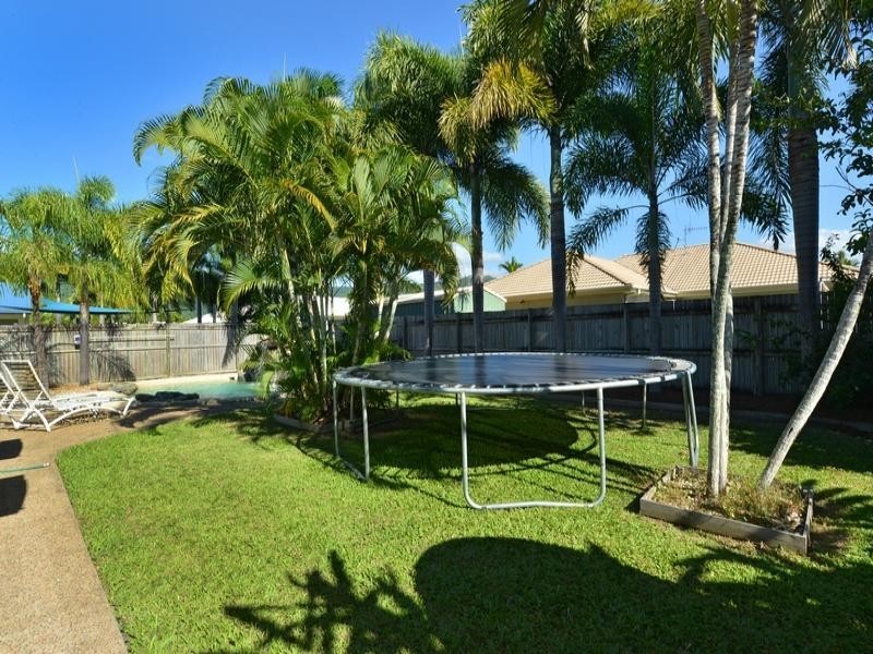 17 BIRDWING ST, Port Douglas QLD 4877