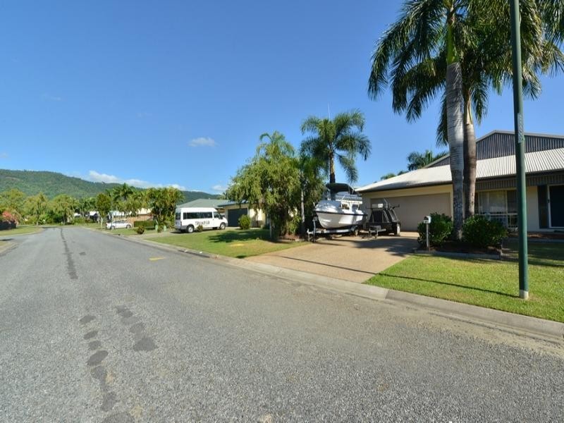 17 BIRDWING ST, Port Douglas QLD 4877