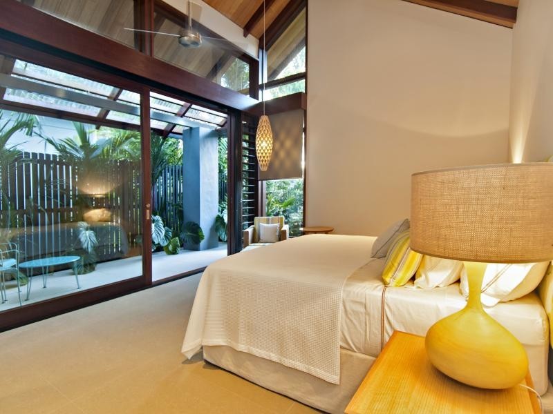 5 BEACHFRONT MIRAGE, Port Douglas QLD 4877