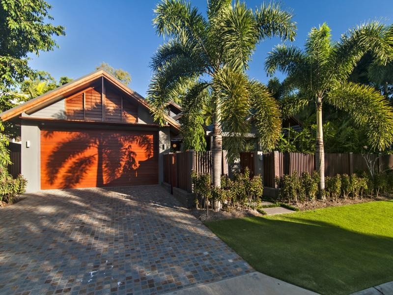 5 BEACHFRONT MIRAGE, Port Douglas QLD 4877