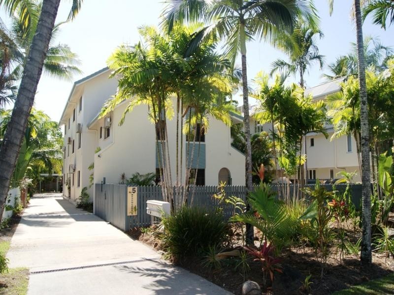 2/5 GARRICK ST (BEACHCOMBER), Port Douglas QLD 4877