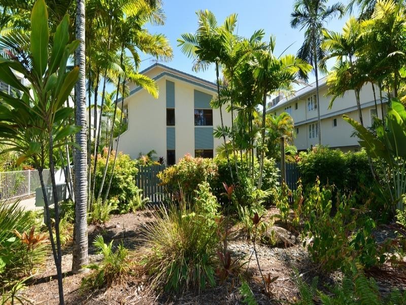 2/5 GARRICK ST (BEACHCOMBER), Port Douglas QLD 4877