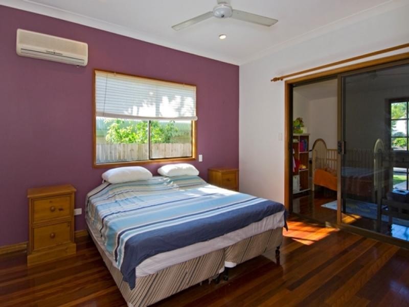 2 RIBBON AVE, Port Douglas QLD 4877