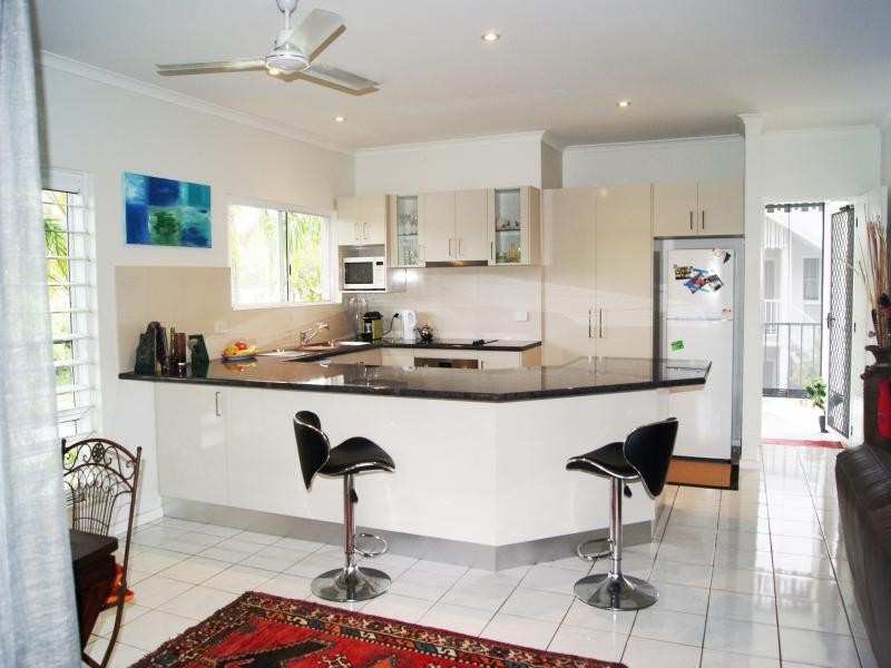 2/1 PECTEN AVENUE, Port Douglas QLD 4877