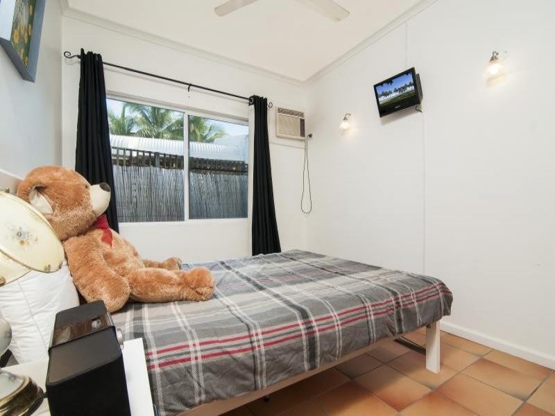 1/3 Port Street, Port Douglas QLD 4877