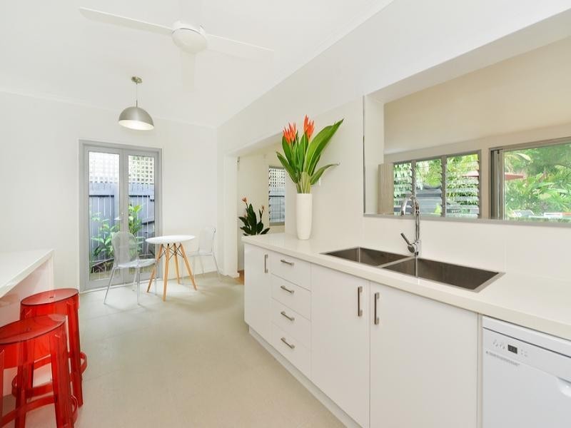 19 Langley Rd, Port Douglas QLD 4877