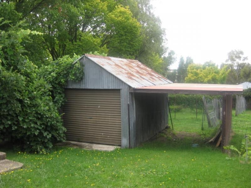 2  Bligh Avenue, Uralla NSW 2358