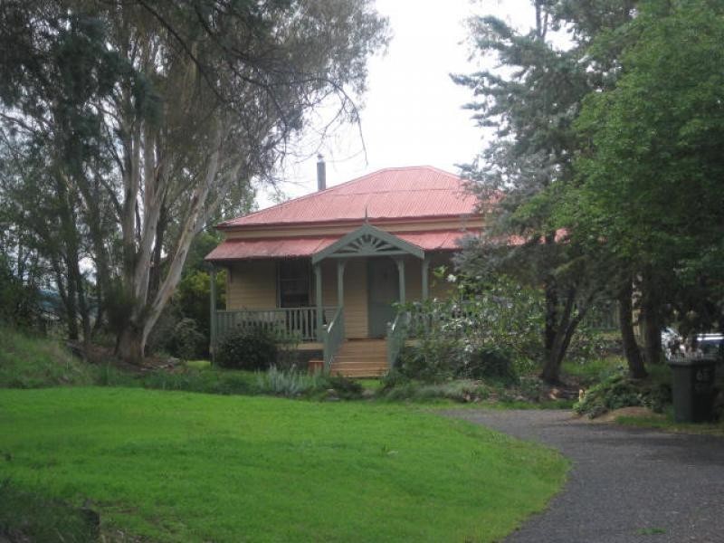 65 Bridge Street, Uralla NSW 2358