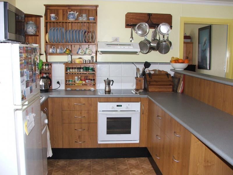 36 McCannas rd, Armidale NSW 2350